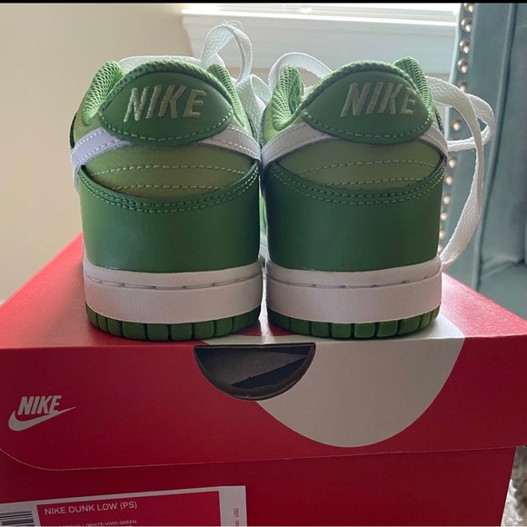 Green dunks - Picture 3 of 3